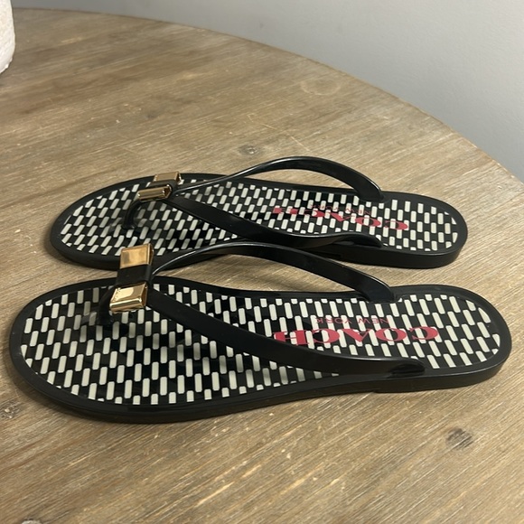 Coach New York Landon Gold Bow Thong Flip Flop Sandal Women Size 6 - Picture 15 of 17